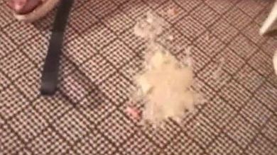 Замужние бабы глубоко заглатывают большие писюны негров и давятся ими