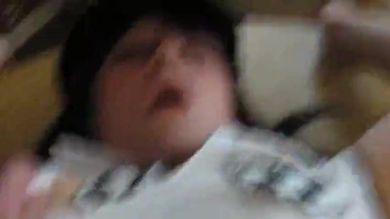 Мужик раком и в классической позе оттрахал полисменшу давалку на столе