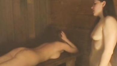 Групповой трах русских тёлок с двумя мужиками в бане