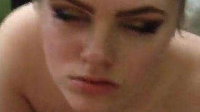 Грудастая подруга дрочит мужику и подставляет личико под его сперму